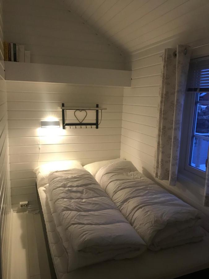 Waterfront Twin Cabin Stamsund Exteriör bild